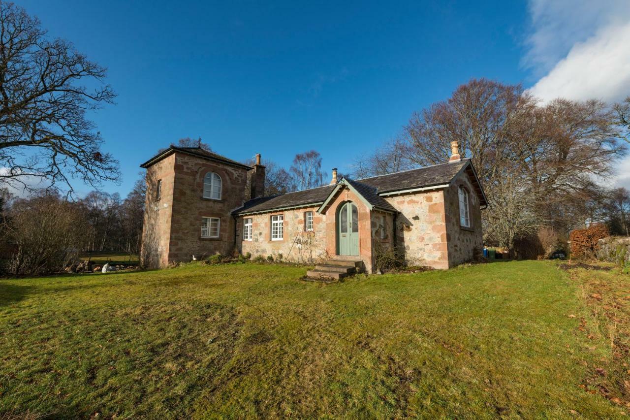 Evelix, The Old School House Villa Muir of Ord Exterior photo